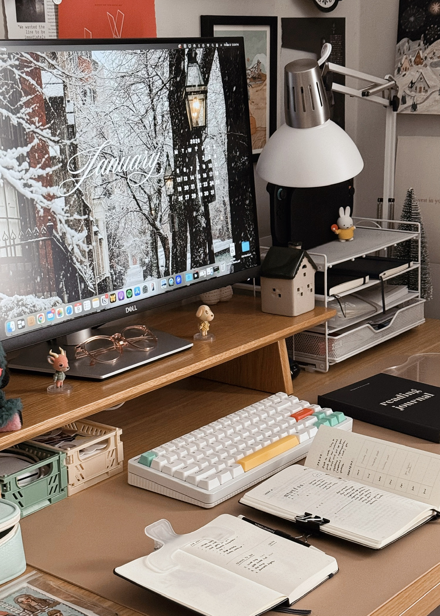 Desk Diaries 06: New Stickers, Notebooks & Tea